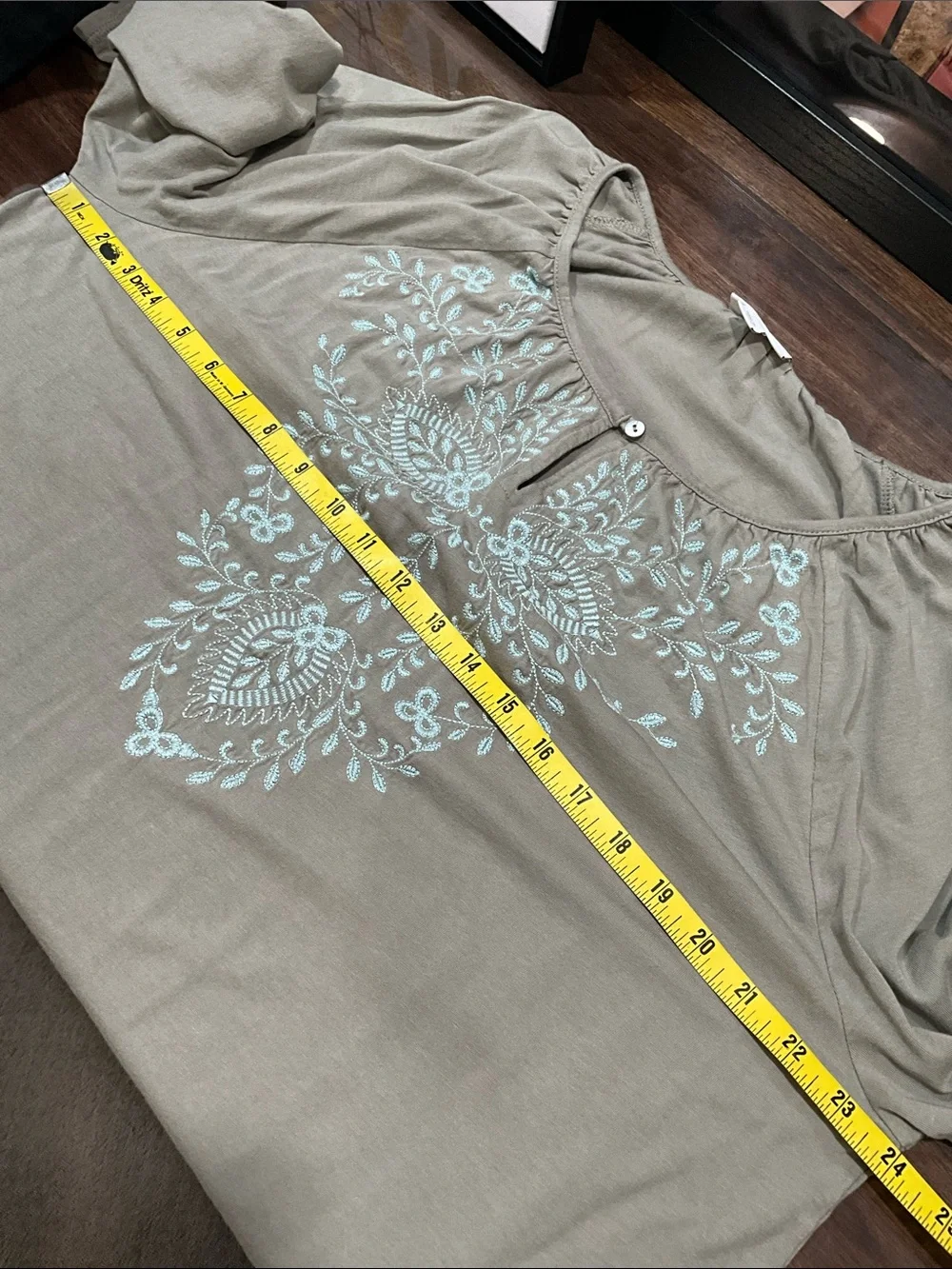 J. Jill Embroidered Boho Tunic Top, EUC - Picture 6 of 10